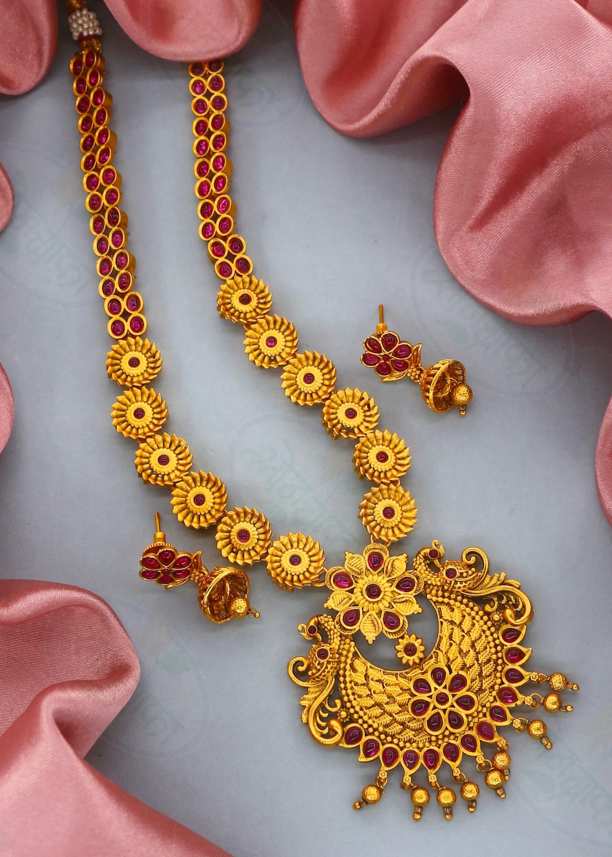 DAINTY FLOWERET RAJWADI  NECKLACE