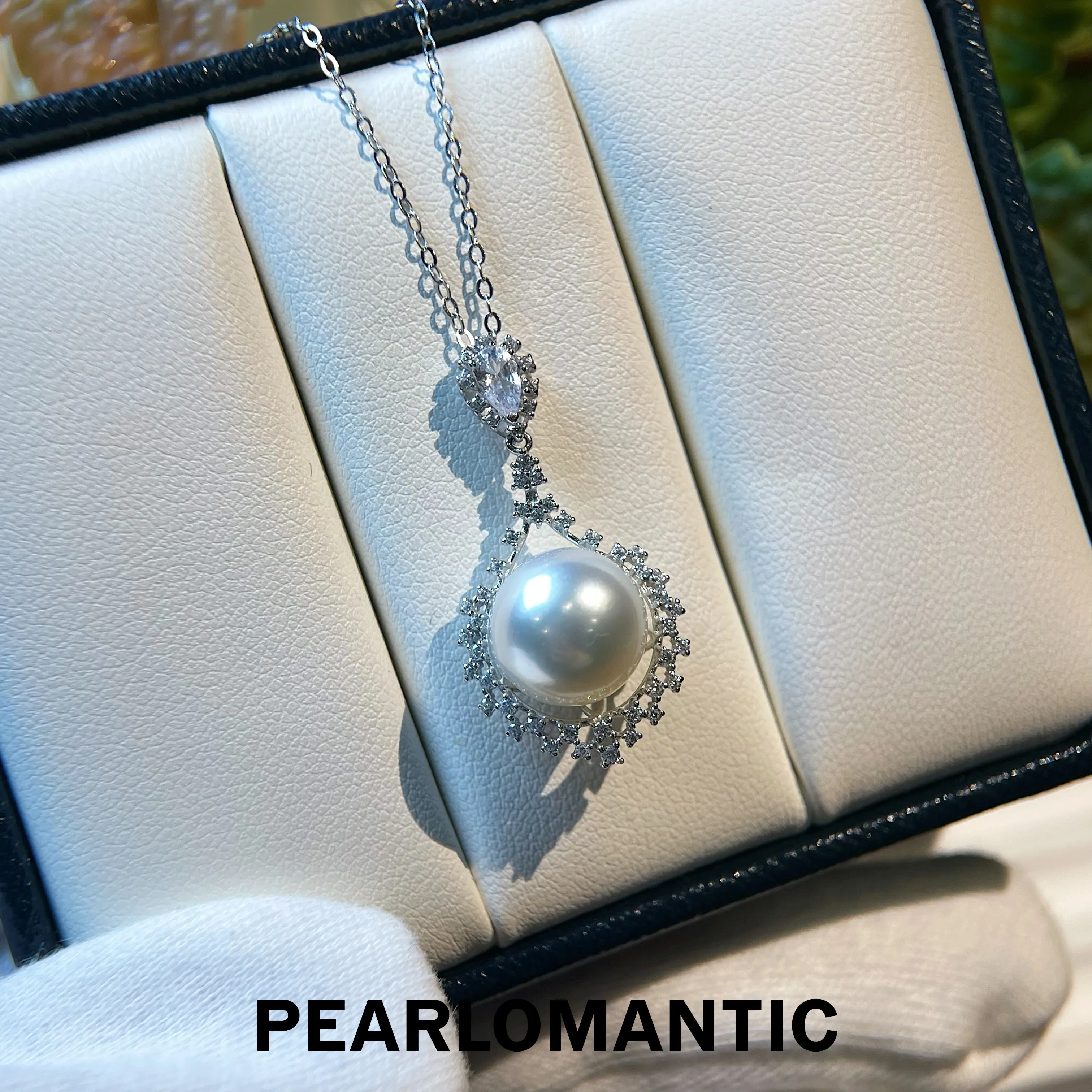 [Fine Jewelry] 18k Gold White South Sea Pearl & Zircon Pendants w/ S925 Chain