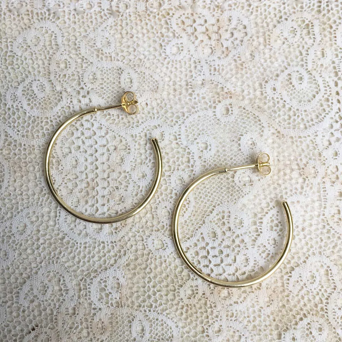 'luisa' c-hoop earring  | 24k gold-plated | 30mm